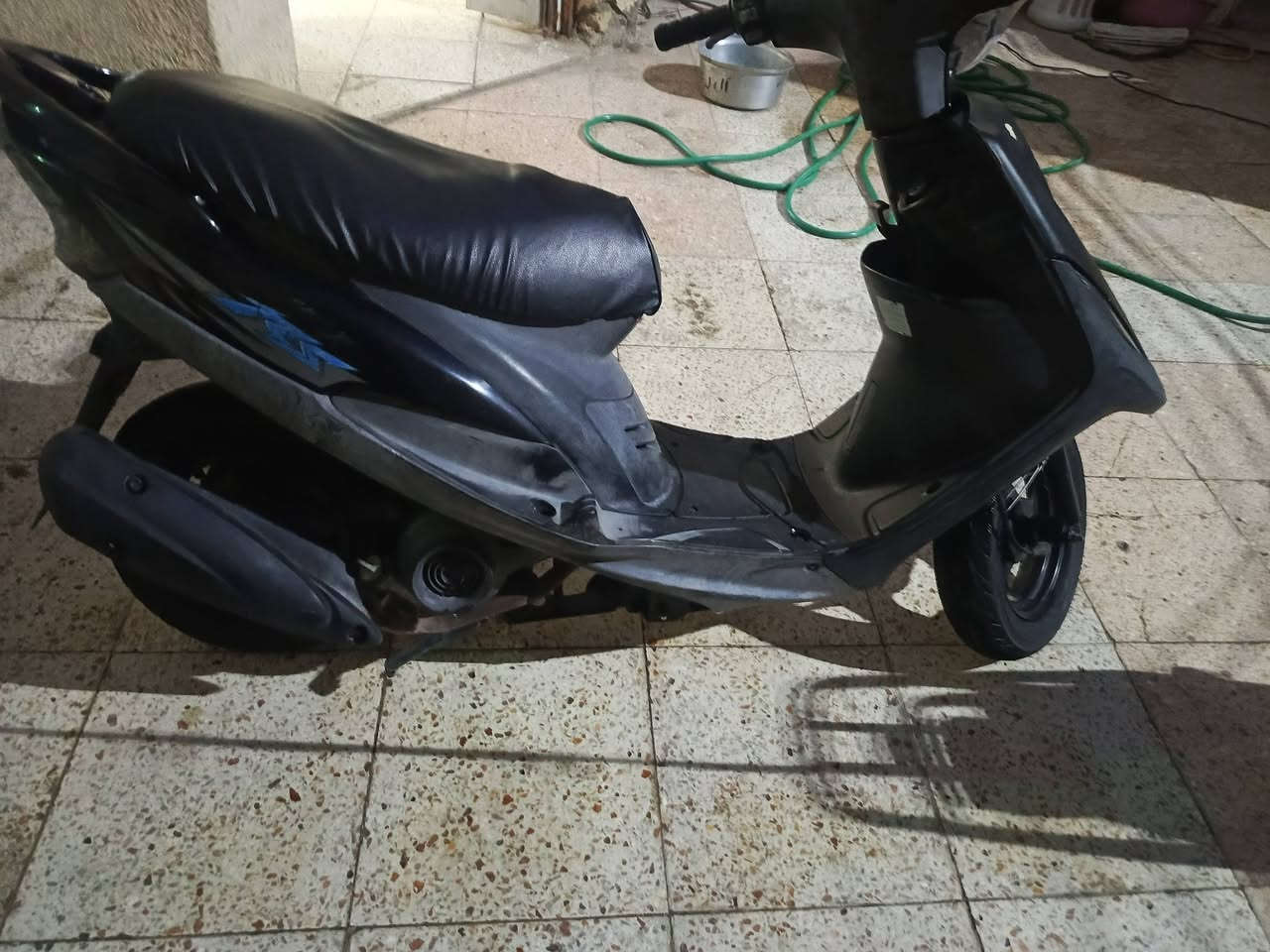 لبيع جديده رمبه صاله اقل من ٣ اشهر طالعه من رمبه مامفتوحه ابد السعر ٧٠٠ وبيه مجال***********
