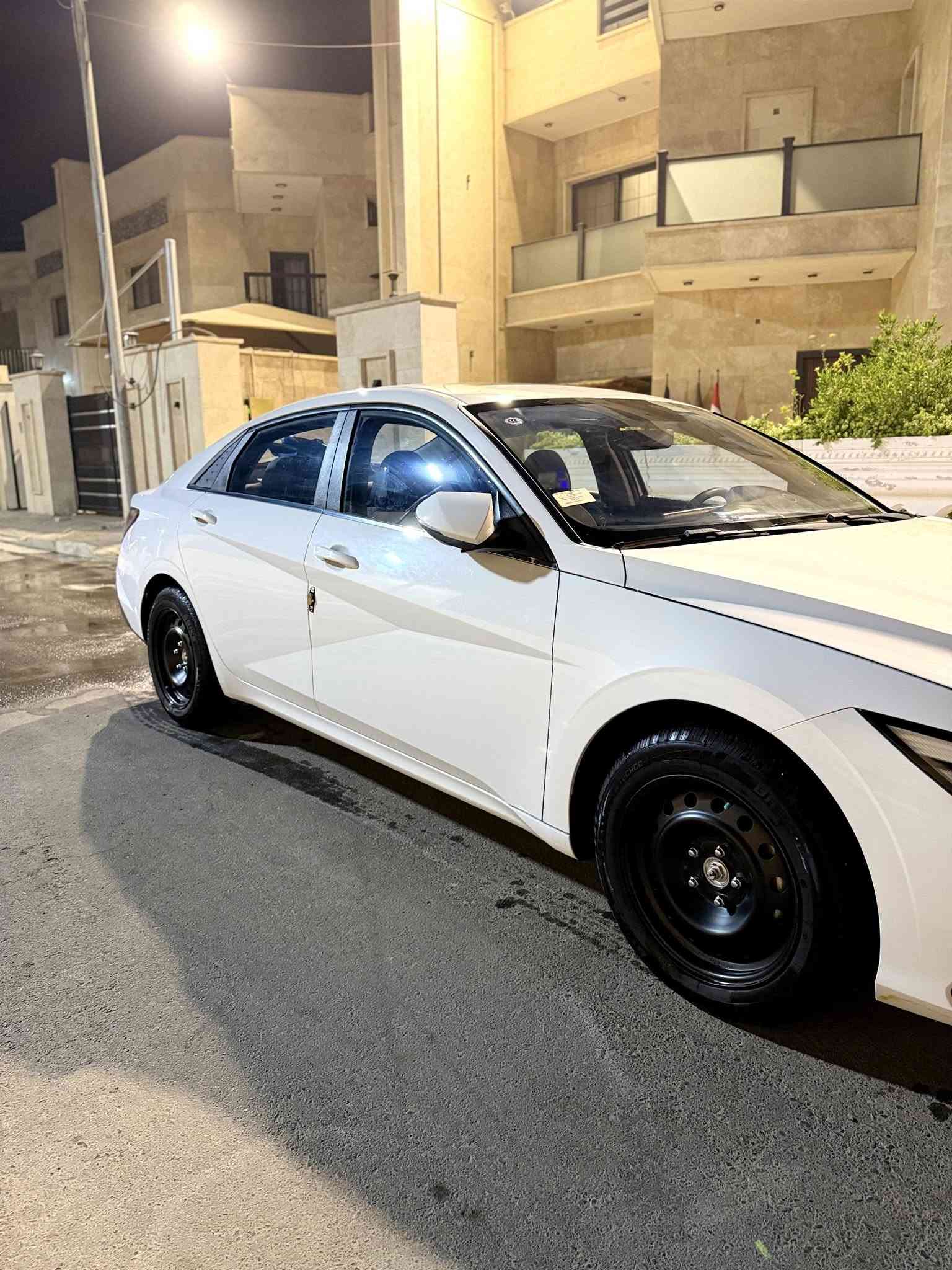 > 🚘 للبيع هونداي النترا 2024 – فول مواصفات
> 
> 🔹 الموديل: 2024
> 🔹 الممشى: 19,000 كم فقط
> 🔹 المحرك: 1.5 لتر اقتصادي جداً

> 🔹 الرقم: سليمانية
> 🔹 الحالة: هلال جوة الباب الخلفي فقط، باقي السيارة مكفولة
> مغلفه لايلون حراري بالكامل من صندوق ودواخل
> ✨ المواصفات:
> تشغيل بصمة - دخول ذكي - شاشة لمس - كاميرا خلفية - حساسات - مثبت سرعة - تحكم مقود - تكييف ثلج
>  نقطه عمياء
> 📌 السيارة استخدام شخصي ونظافة 100%، صيانة دورية، جاهزة للفحص
> 📍 المكان: أبو غريب - مجمع الزيتون
> 💰 السعر: 130 
***********
