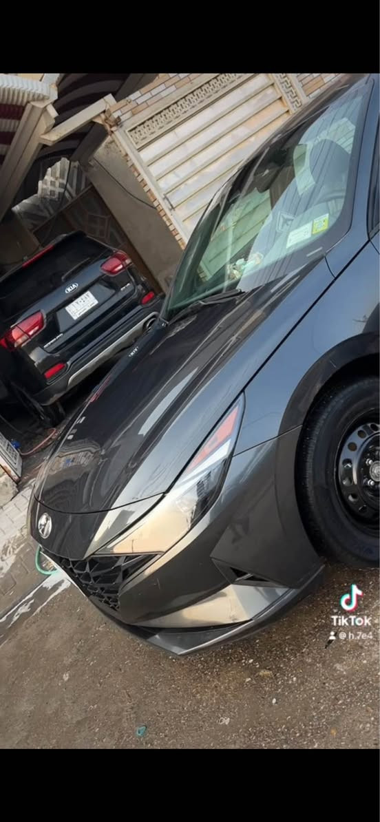 النترا وارد امريكي لون نفطي مديل 2021 حادث خلفي سيط مامبدل ولا قطعه سياره ليبل واحد بيه صبغ جاملغ و باب سياره نص فول تحكم ستيرن شاشه كامره خلفيه رادار توقف ذاتي مثبت سرعه تحديد مسار نضام الاوتو هولد سياره ماشيه 75 سياره جديده و جاهزه من كلشي و مناقصه ربع دينار ترايك وين ما تريد رقم بصره معوقين باقي اقل سنه و تتحول راعيه يداوم بل مرور و بسويلك وكاله شوكت ما تريد سعر 130 و بيه مجال قليل *********** البصرة, العراق
