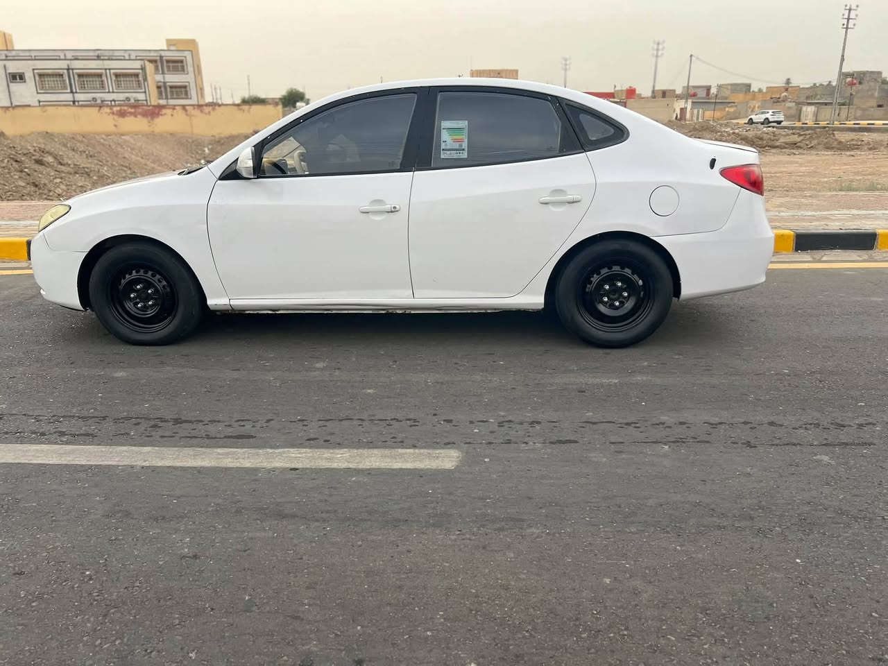 ‏السلام عليكم إل النترا موديل 11 خليجي سيارة جديدة كير ومكينه مكفولات 1600حداديه جديده سنويه جديده 2030تبريد ثلج تخم تاير كفاله عامه سابقن صارت بيها ضربه بالجنطه والباقي كفاله السعر83 وبيها مجال مكان السياره ميسان العماره***********
