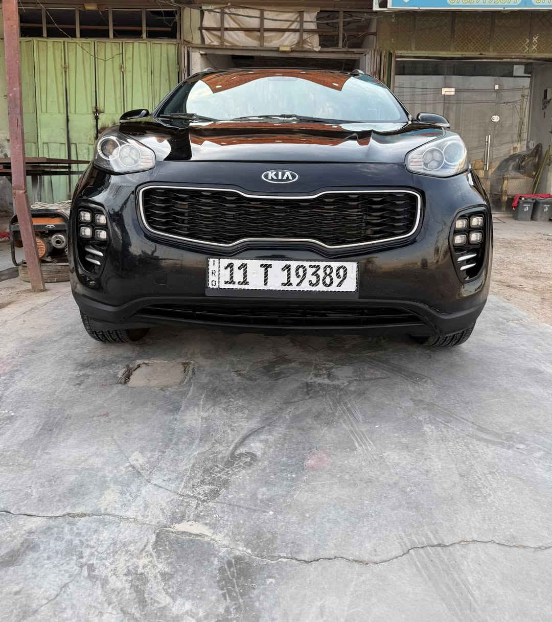 السلام عليكم كيا سبورتج موديل 2019 وارد امريكي رقم بغداد سنوية جديدة لل 2031 مكان السيارة ديوانية السيارة ماشية 108 ميل 
المواصفات :
مكينة 2.4 gdi
كامرة خلفيه 
شاشة
بصمة
رادارات جانبية نقط عمياء
كرسي سائق كهرباء
دفع رباعي فور ويل
مساعد نزول منحدرات
تدفئة مقاعد
تبريد مناخين
اضوية led امامي وخلفي 
كير ومكينة وتبريد مكفولات
تخم تاير جديد
الملاحظات :
حادث جاملغ ايسر وبنيد وايرباك ستيرن
بيها بارد قليل وتكحيلات
السعر 143 وبيها مجال بسيط
للاستفسار وصور الحادث واتساب :***********
