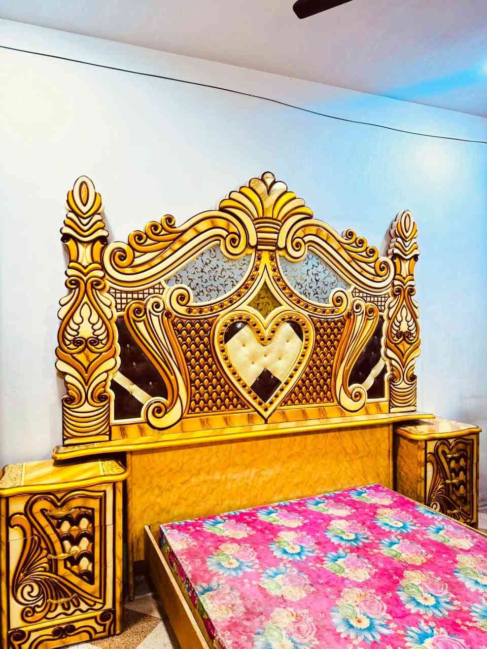 غرفه داخل وخارج صاج عراقي
ملحق عالي صاج طبيعي داخل وخارج

مع ملحقاته كامله مجرات سجج زاويه 

عاليه بارتفاع كنتور دواره كنتور عالي ملحق
نظيفه غرفه كلش 

تخت لوح خشب ٦ رجلين تزكام

كنتور مري جام الاطراف +خانات مقطع

ميز احذيه مع غرفه😍

العنوان بغداد الآمين الثانيه 

للاستفسار والطلب ***********

تتوفر لدينا خدمه توصيل 🚚 

🫶علما غرفه احلى من صور🫶
