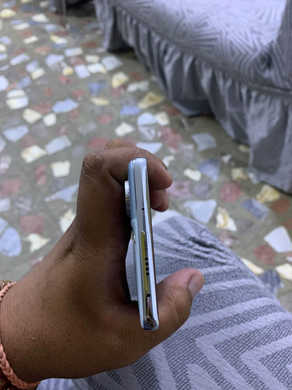 السلام عليكم جهاز تكنو كامون 40 جهاز كلش جديد مكفول من كلشي ذاكره 256 كامل ملحقاته السعر 280 مكاني بغداد مدينة الصدر *********** واتساب فقط
