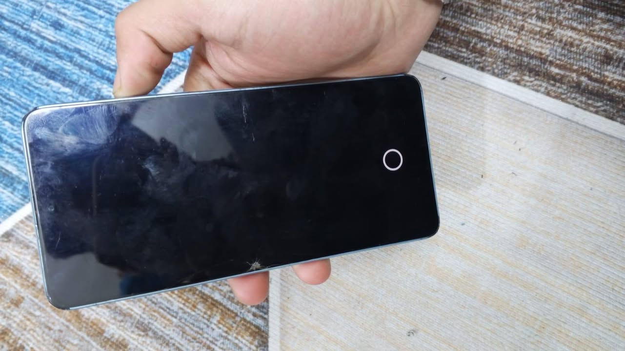 السلام عليكم ريدمي نوت 13 برو 5g ذاكرة 512 نص تيرا كامرة 50mp جهاز ممفتوح سعرة 270 تاخذة من باب البيت  مكان بغداد العبيدي ***********
