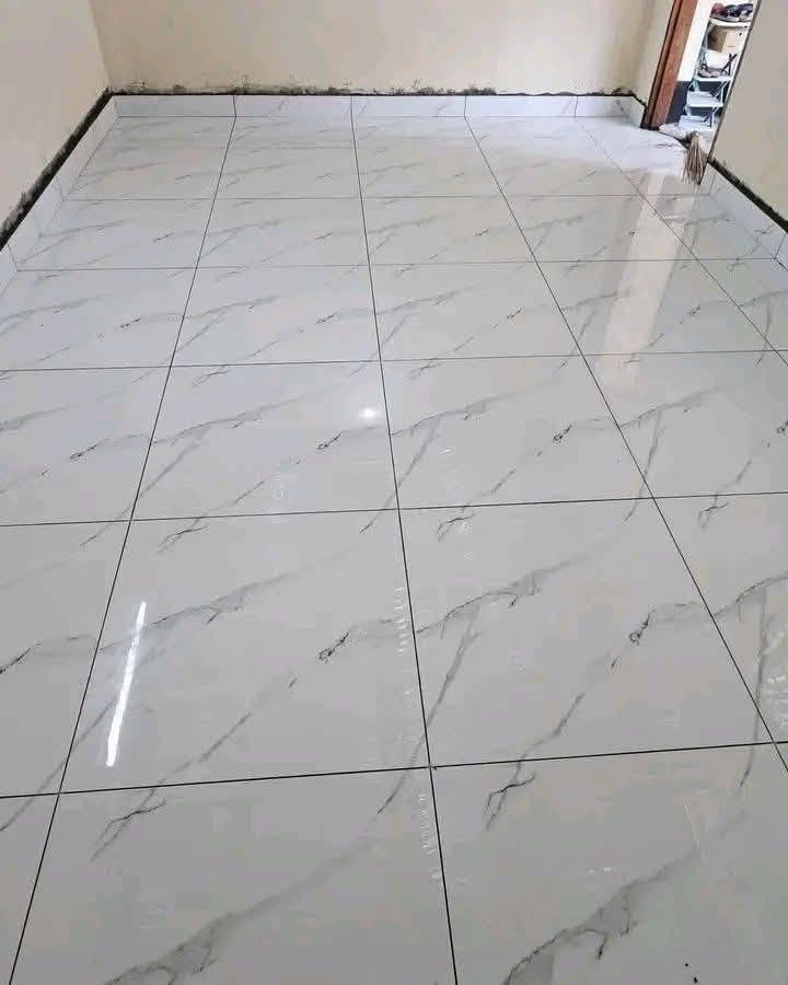 خلفه سيراميك ارضيات جدار شغل درجه اولى شرط خاص وتساب موجود متفرغين حالين. ***********
