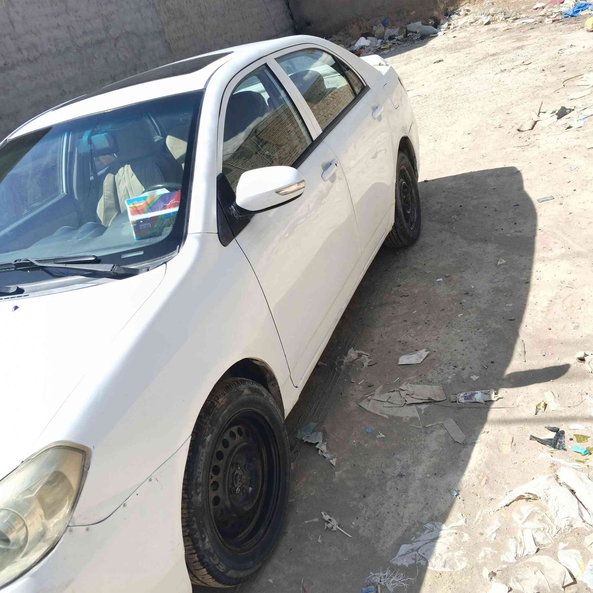 السلام عليكم
BYD G3 2013للبيع
السيارة حلوة ونظيفة
داخلها كله جديد 
السياره مامتعوبه مال بيت
هاتف/***********
السعر 28وبيها مجال
