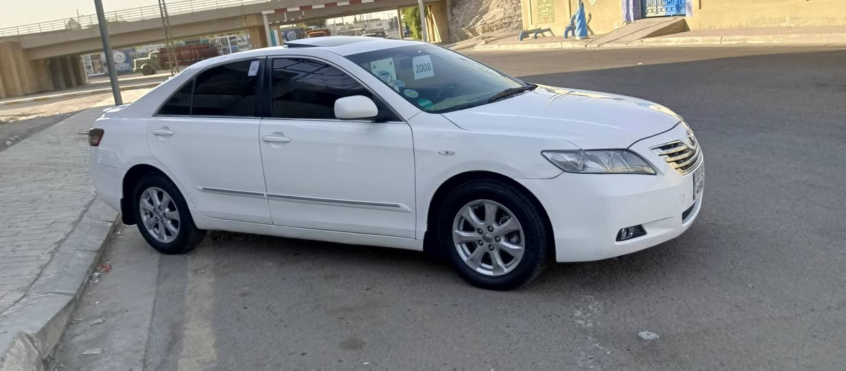 سلام عليكم مرخصه لا دمن
كامري 2008خليجي فول مواصفات GLX
كير مكينه صدر تخم تاير تبريد ثلج سياره جاهز 
بيه صبغ كم قطعه بدون اي دواخل 
مكان فلوجه الكورنيش السعر 93وبيه مجال 
*********** رقم بغداد انكليزي

نص مكتوب في الصور:
- CHILL