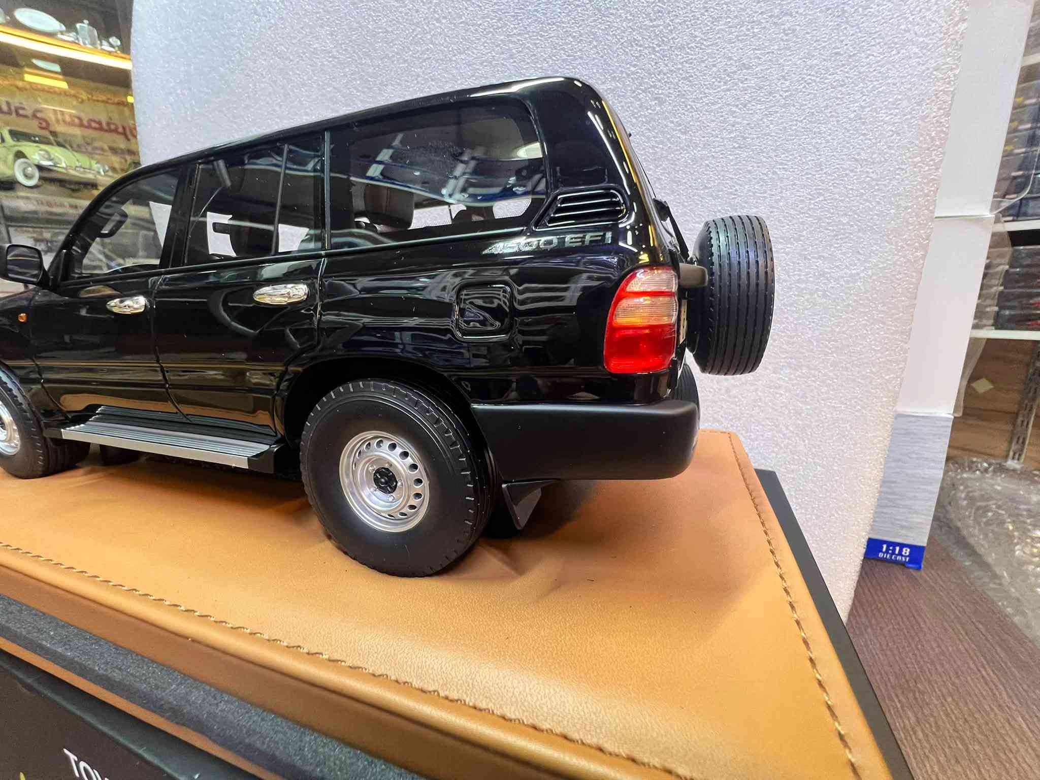 نموذج جديد وأصدار خص نص
أنتاج محدود وصنع خاص
تيوتا لاندكروزر.   Toyota Land Cruiser 1998
القطع معدوده ومرقما ترقيم 
نموذج بمقياس 1/18 لون أسود
للحجز التواصل على العنوان والارقام التاليه

بغداد/ الصالحيه مقابل الخطوط الجويه العراقيه /مجاور مطعم اليث/محل عالم النماذج المصغره/***********
