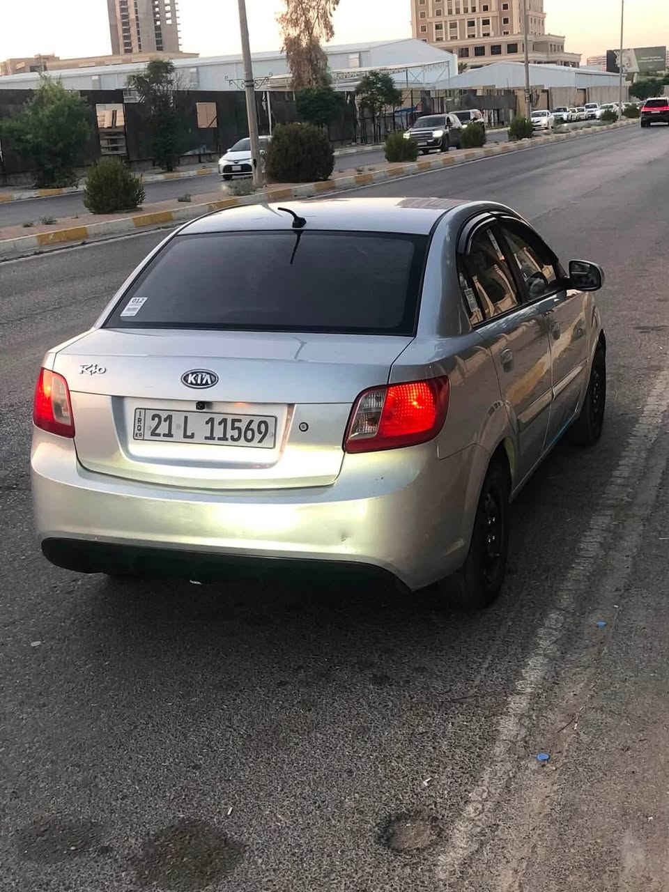 كيا ريو موديل ٢٠١٠ 🚘
١- محرك ١٦ 
٢- رقم وهزه وسنوية جديد 
٤- كابون موجود 
٥- سونر السيارة وياها 
الضرر اصبعتين  بارد وقلابية باب السايق  

مكانها / موصل / كوير 
***********
