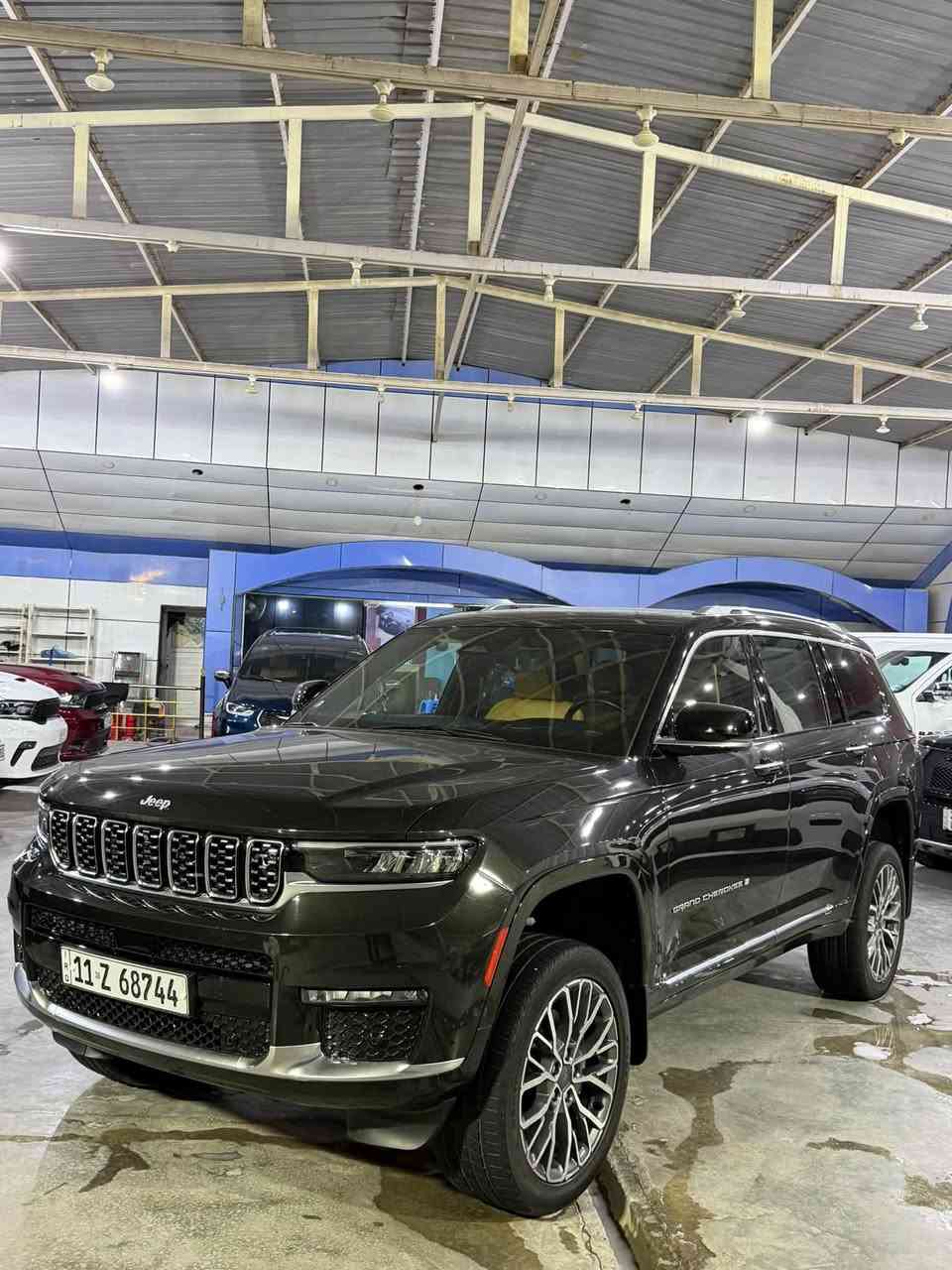 Jeep GRAND CHEROKEE SUMMIT

الضرر 🔴: تقرير مياه امطار 
  المواصفات🟢: 
1.دواخل قرميدي vip
2. تو گلر
3.شاشه كبيره
4.ويل قياس 21
5. بانوراما 
6.كامره حراريه 
7.كامل مواصفات 
8.مساج 
٠ بعد هواي  السومت معروفه

❌✅ السياره حره بغداد تحويل ثاني يوم كامله من كلشي وجاهزه 
للاستفسار 
***********خط 
*********** واتساب
