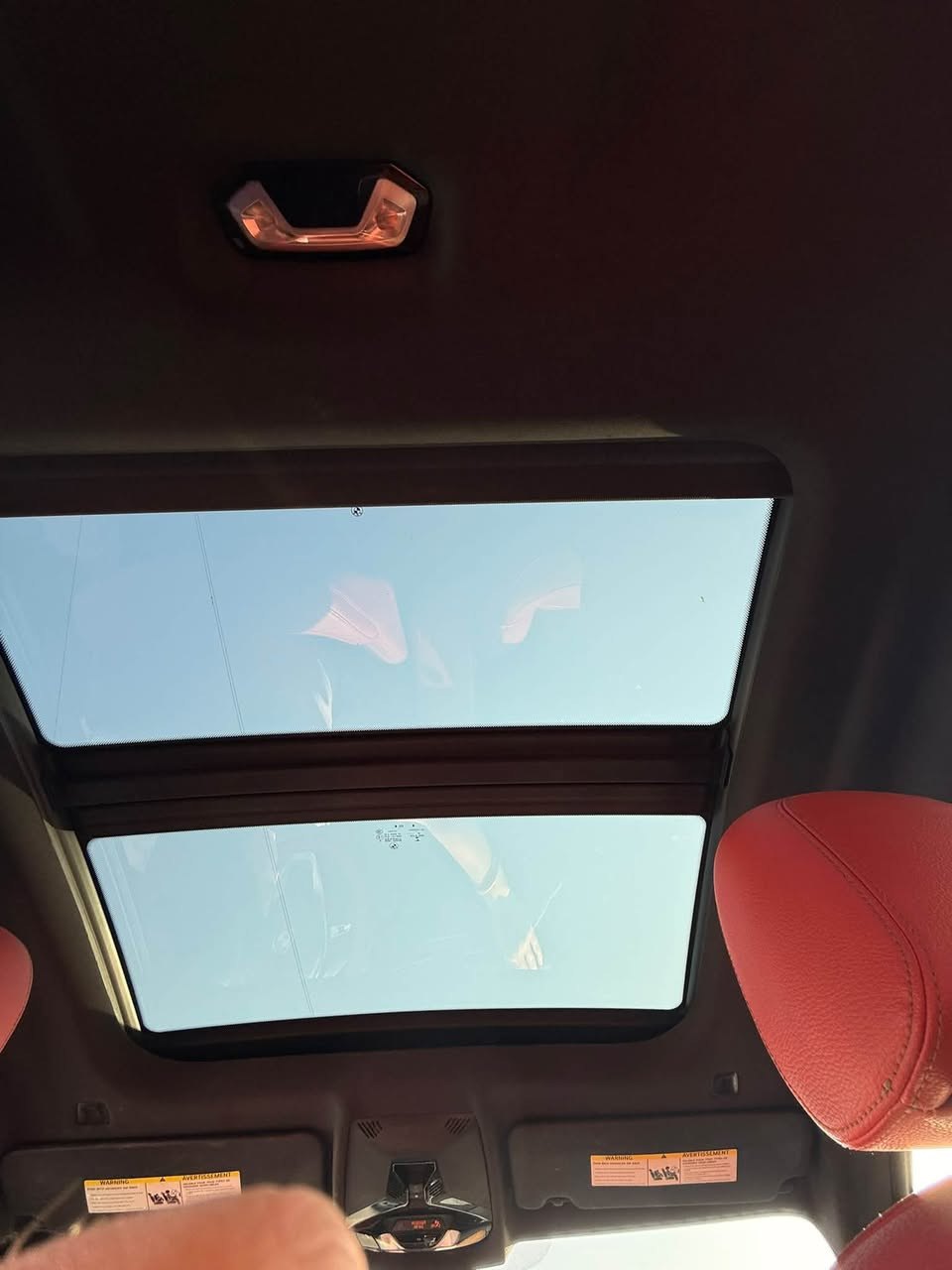 السلام عليكم
Bmw 228i  X drive  2022

محركها 2000 توين تيربو  
4 سلندر
بانوراما 
رادارات امامي خلفي 
نقطة عمياء 
حساسات ٣٦٠ درجه
تحديد مسار 
قيادة ذاتيه 
انارة محيطيه 
توقف ذاتي عند اقتراب اي جسم من السيارة
كشنات كهرباء 
تدفئه مقاعد اماميه 
ومواصفاتها الباقيه معروفه 

ماشيه 60  الف 
وارد امريكي ضربه خفيفه باب البصف السايق  موضح بل صور  برقم الشاصي 

سعرها ٢٠٠ ورقه وبيها مجال  

مكان السياره بغداد / حي الجامعه

***********
