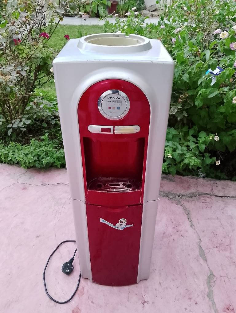 براد كونكا شغال شرط حار بارد ثلاجه، العيب صوندة المي مگطوعة بس تخليله صونده  شراي اتصل *********** كركوك, العراق
