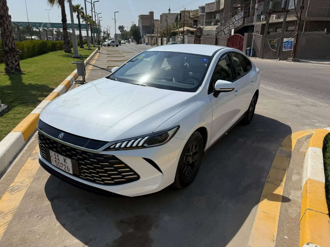 السلام عليكم BYD چن بلص موديل 2025 ماشيه 11 الف بيها طخه بالجاملغ والدعاميه وشخطين بالباب الخلفي موضحه بالفيديو السعر 18 مليون و500 الف للاستفسار الاتصال على الرقم ***********

