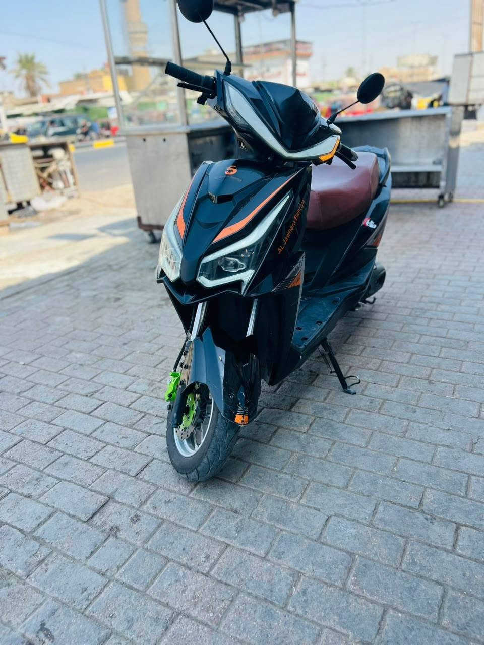 سلام عليكم عندي دراجه شحن سكنس نضيفه لايتات دبل اشاره ست بطاريات 32امبير دبل اشاره اشاره يمنه يسره
لايتات قويه لايت عالي ناصي بك لايت هورنات تقسيمه ديجي تايرات جوبلس دبلات جدد سويج و بصمه 
دراجه تخبل وحلوه عله اخر حبايه 
مكاني بغداد مدينه الصدر 
رقم*********** بيع مستعجل كلش 
   سعر 460🤑 دراجه والله جديده ملف عقل باتريات تفحصهن بيه نضام بك يعني دراجه ما عوزه شي متوازي عله فلوس وريد ابيعه
سلام عليكم عندي دراجه شحن سكنس نضيفه لايتات دبل اشاره ست بطاريات 32امبير دبل اشاره اشاره يمنه يسره
