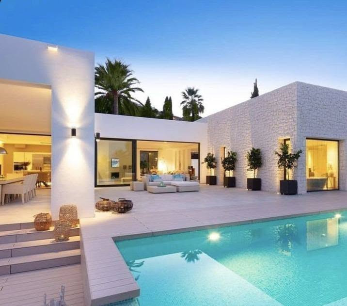 بناء شاليهات • تصاميم حديثة • تقسيط مريح