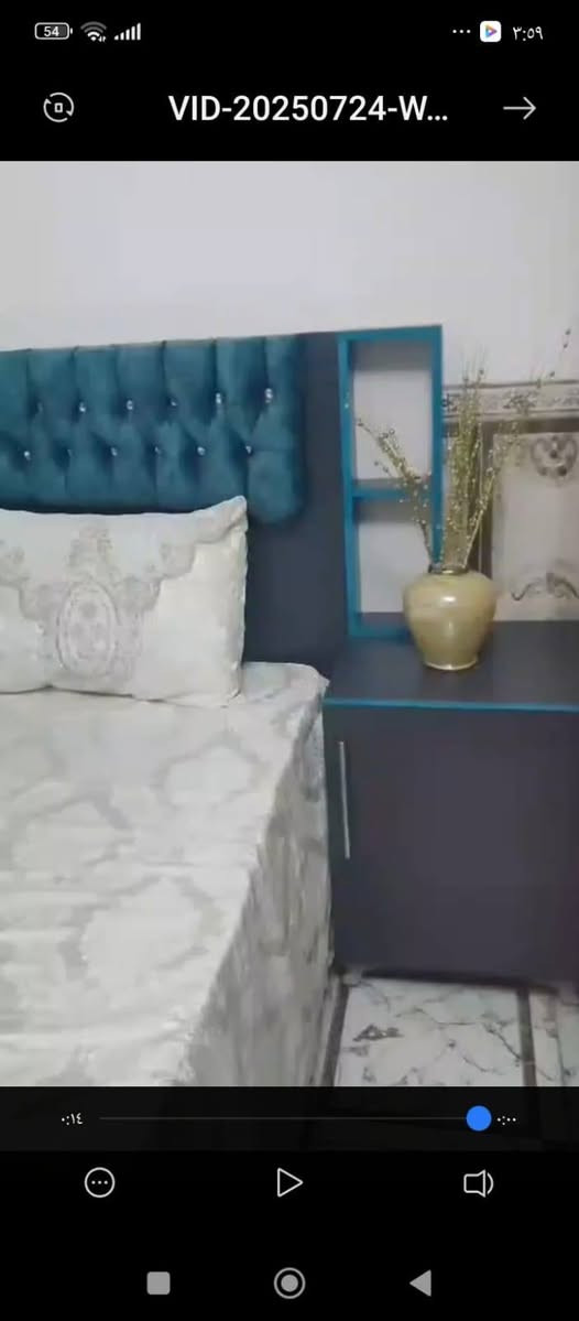 غرفه تركي للبيع العنوان فلاحيه  غرفه جديده ***********

نص مكتوب في الصور:
- VID-20250724-W...