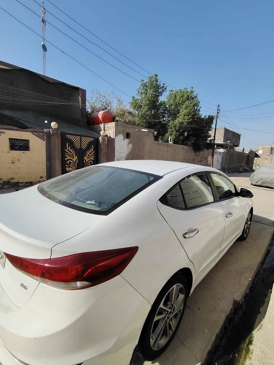 مواصفاتها 
 اشاير مري 
 تبريد قطعتين 
مري شفط 
شادلها لايت زينون
تخم تاير جديد وباتري جديد تبريد ثلج حداديه وصدر جديد
السياره بيها قطعتين صبغ اثر طخه بدون دواخل باب وجاملغ خلفي جهة العبري وبيها ملاحظات واضحه بالصور 
رقم اربيل سنويه منتهيه بأسم كردي شرط تحويل او وكاله

سعرها 115 وبيها مجال
 اتصال او واتساب ***********
