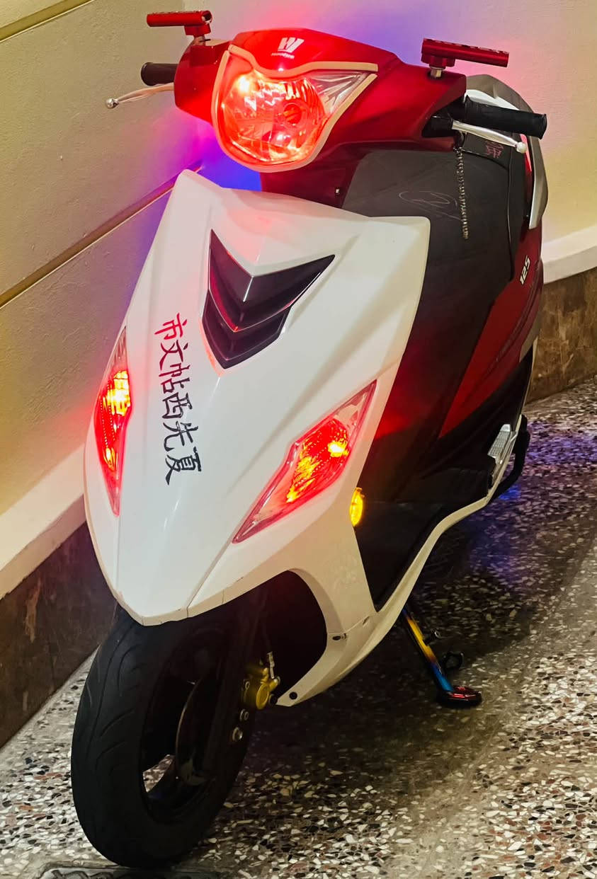 دراجه هاوجي رص  للبيع 🛵 

دراجه نضيفه ومداريها على ايدي 🫲🏻

موديل دراجه 2022 هاوجي رص ✨

مرقمه وكامله سنويه بيها 🪪 

لون دراجه احمر واسود وابيض 🤍🖤❤️ 

مكان الدراجه الانبار- الرمادي -🌎

لا مفتوحه مكينه ولا شي على ايدي شتريتها على ايدي جديده ✨

حجم المحرك (125) ⚡️ 

مرتبه دراجه قاعده رقم سبع اللوان 🌈 

ستانه صفح سبع اللوان🌈 

ستاند ستانه بلون الاحمر ❤️ 

بيها نشرات لون احمر وازرق ❤️💙 

دبل اشاره دگمه اضافيه ....

قاعده مرايه بلون الاحمر ❤️ 

اشاره جانبيه عدد 2 لون اصفر وابيض 💛🤍 

رماش بلون الاحمر على الماسده ❤️ 

اشاير بلون الاحمر ❤️ 

تغليف كشن شغل خاص من النجف مقطع 👌🏻 بلونين الاسود والاحمر 🖤❤️

دراجه كفراتها نظيفه جداً 👌🏻 

للاستفسار على الرقم /*********** بي واتساب 🟢⚪️
