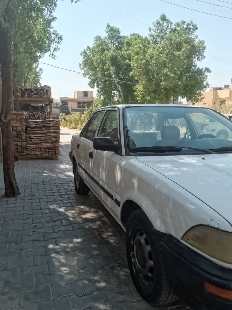 سيارة للبيع كورلا
موديل 1990
يسره بلاد
سياره بلاديه من دعاميها للدعمياء 
سعر 40 ورقه
كلشي نظيف بيها سياره 
رقم الهاتف / ***********
عنوان بغداد جديده رقم فقط على رصيد
