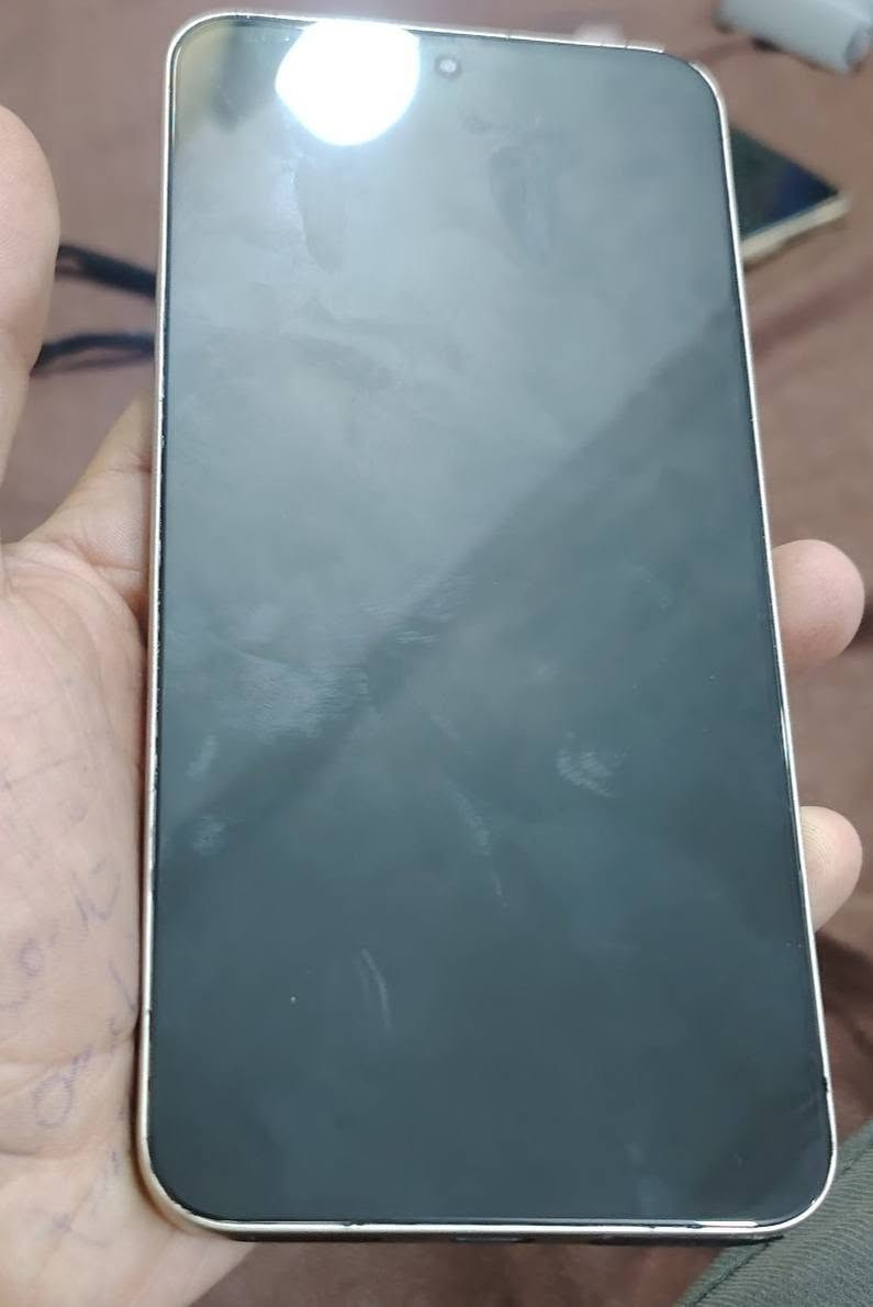 سلام عليكم تلفون هونر X9d تلفون نضيفبي طخه صغيره والعدسه مكسوره ومبدله فقط تلفون نضيف كلشي مابي
***********
