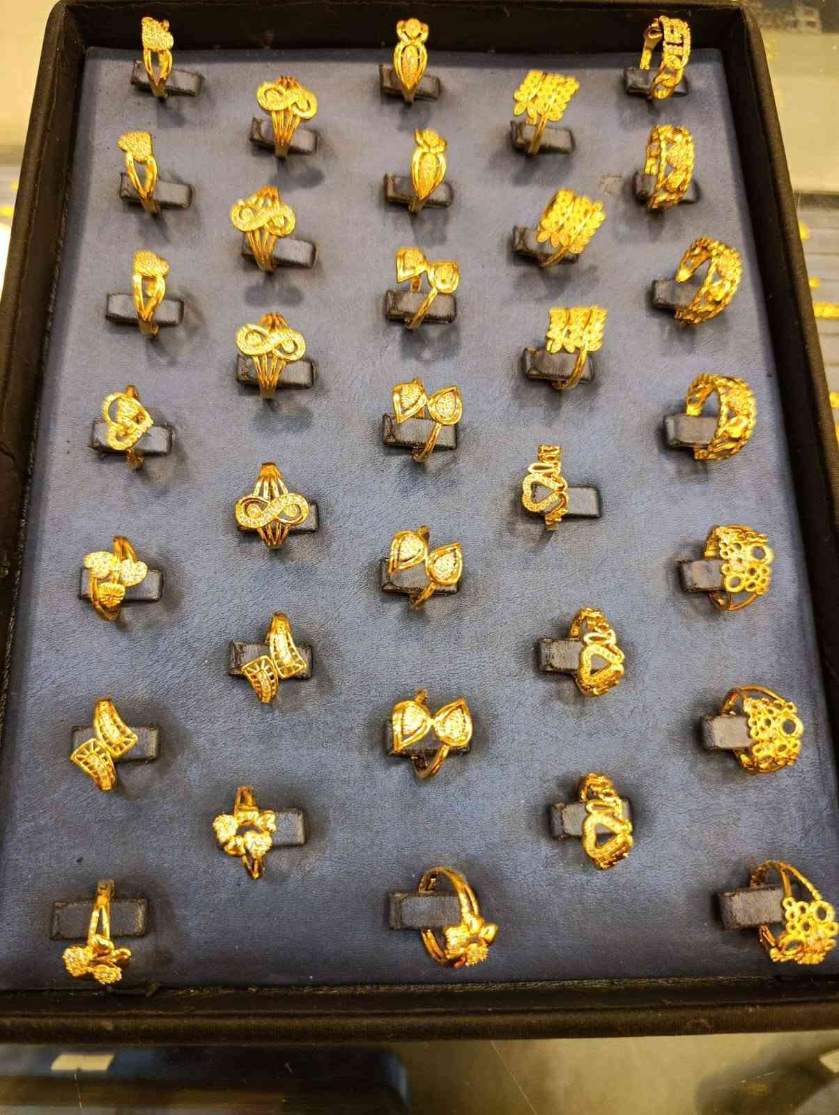 ✨💎 تم بعون الله افتتاح محلنا للإكسسوارات والذهب البرازيلي 💎✨

🔥 ذهب برازيلي – كوالتي ماستر عالي
🛡️ ضمان من سنتين إلى 3 سنوات
✨ موديلات متنوعة وأشكال تناسب جميع الأذواق

💎 متوفر لدينا أفخم أنواع الطخوم:
• طخوم ليرات
• طخوم موناكو
• طخوم قردون وحية
• طخوم تايكر
• طخوم تيفاني
• ويتوفر لدينا العديد من الأنواع والموديلات الأخرى

✨ ومتوفر أيضاً:
💍 محابس
📿 قلادات
✨ أساور بأنواعها
💫 حجول
〰️ ملاوي
📿 قلادات ناعمة وناسكة
💎 موديلات مختلفة ومتنوعة

🚚 التوصيل متوفر حالياً:
📍 الموصل
📍 أربيل

📍 العنوان: أربيل – عينكاوة – شارع المنتزه

💰 الذهب صار غالي… وفرنالكم بضاعة تضاهي الذهب
✨ أناقة وفخامة بسعر مناسب ✨

📞 للاتصال والاستفسار:
*********** 📲 واتساب متوفر
*********** 📲 واتساب متوفر

❤️ نورتونا وشرفونا بزيارتكم ❤️
