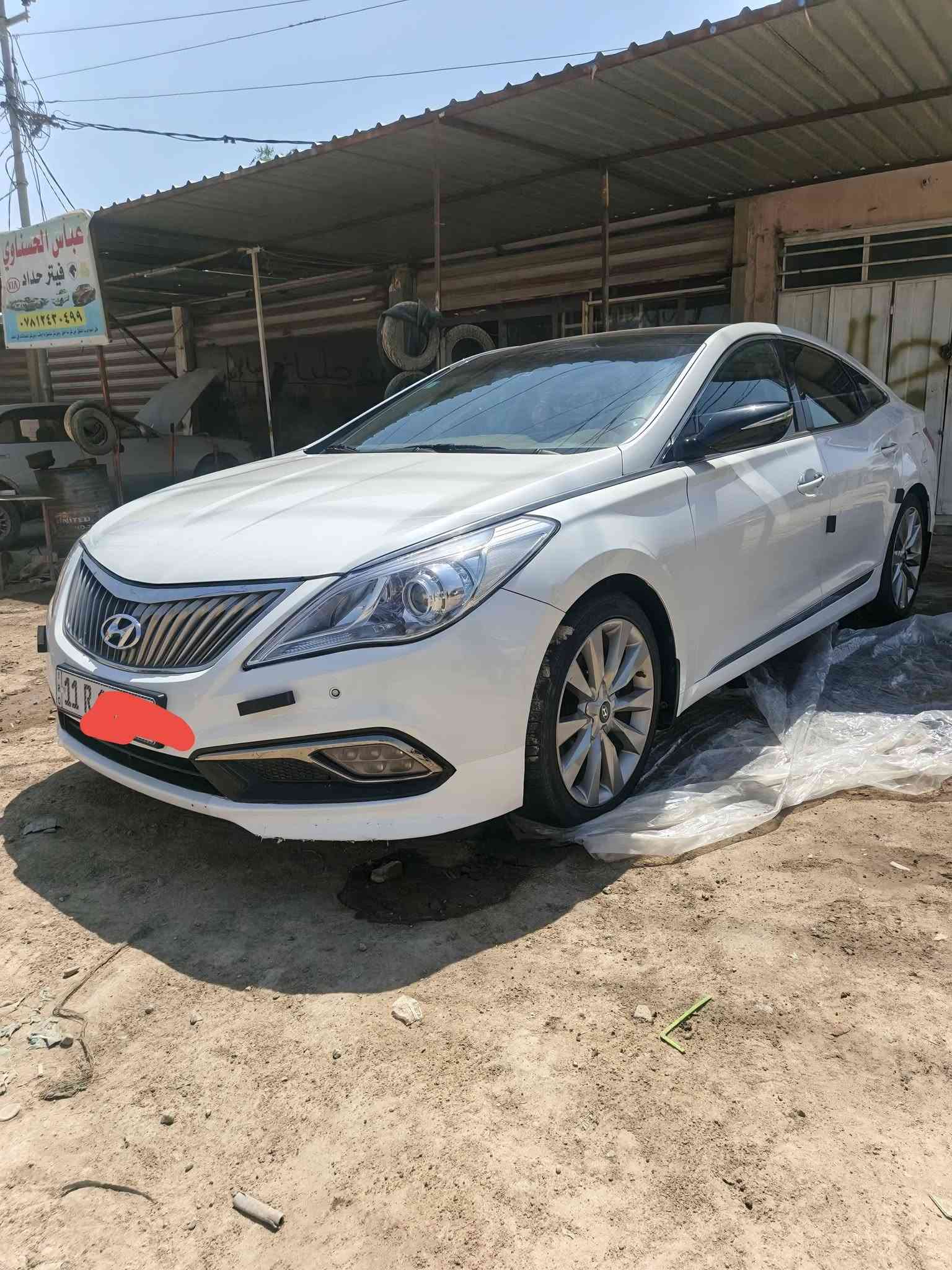 سلام عليكم ازيرا 14 خليجي فقط بارد بسيط الباقي كفاله عامه وسياره كلش نظيفه رقم بغداد محرك سته سلندر 3000 مامفتوحه سياره جاهزه ع اخر حبايه  السونار مرفق بيها اصبعين بالبنيد وشويه من الباب الخلفي صدعه بسيطه فقط 
مكاني ديوانيه مركز السعر 125    ***********
