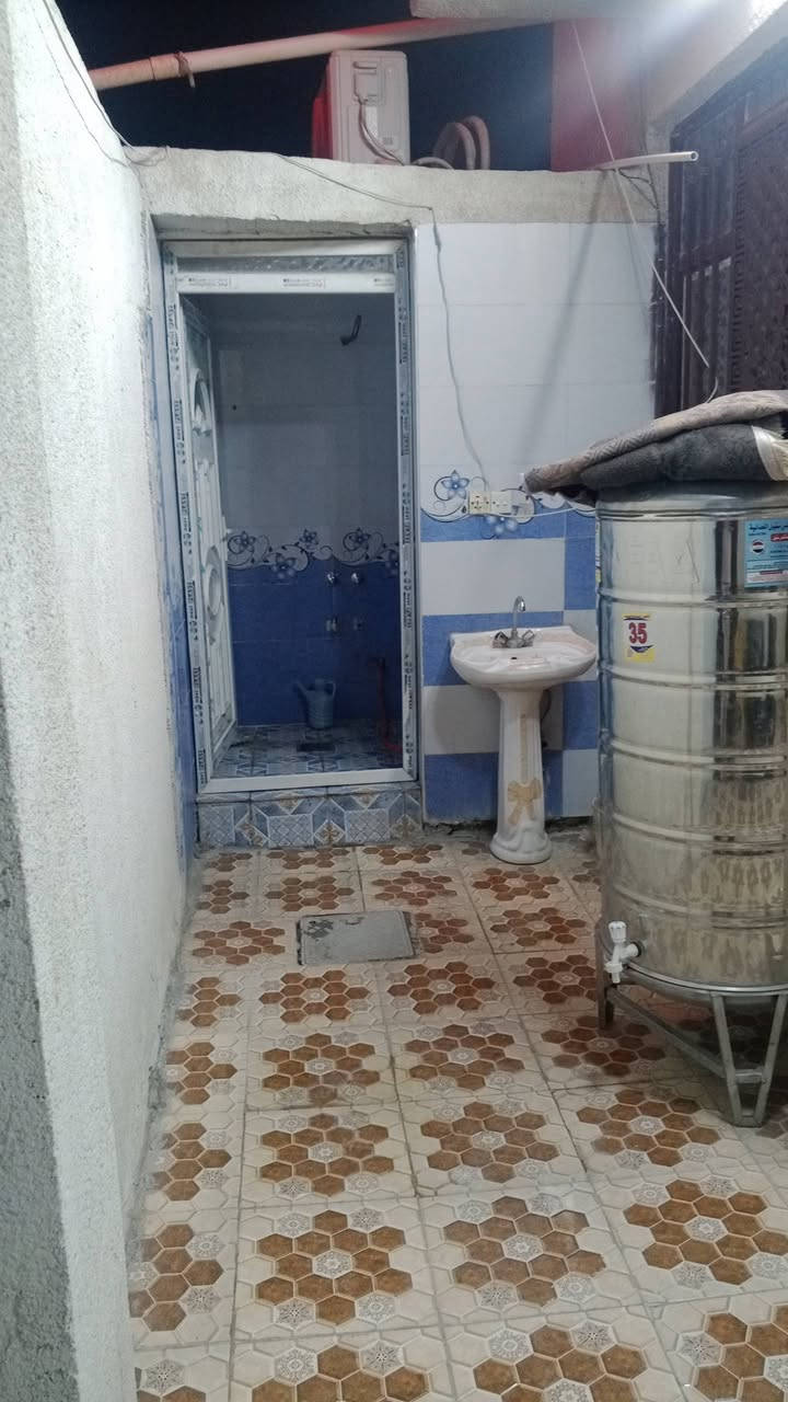 دار للبيع الزعفرانية دور صحه ثانيه بزراعي مساحه 160متر طابوك بناء حديث ***********
