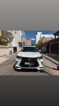 لكزس LX570 • ٢٠١٦ • ٩٥٠٠٠ كم