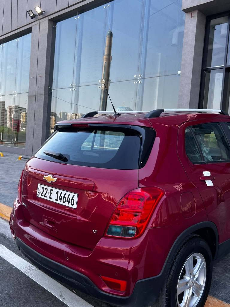 جۆر: شۆفرلێت تراکس (Chevrolet Trax)
​مۆدێل: 2018
​مواستفات: LT (فۆڵ مواسەفات)
​دۆخی بۆیاخ: کلین تایتڵ، بێ بۆیاخ
​مەکینە و گێڕ: بەشەرت، نەکراوەتەوە
​شوێن: هەولێر
​نرخ و پەیوەندی:
​نرخ: 83 وەرەقە ($8,300) - کەمێک مەجالی تێدایە
​ژمارەی پەیوەندی (واتساپ): *********** أربيل, العراق
