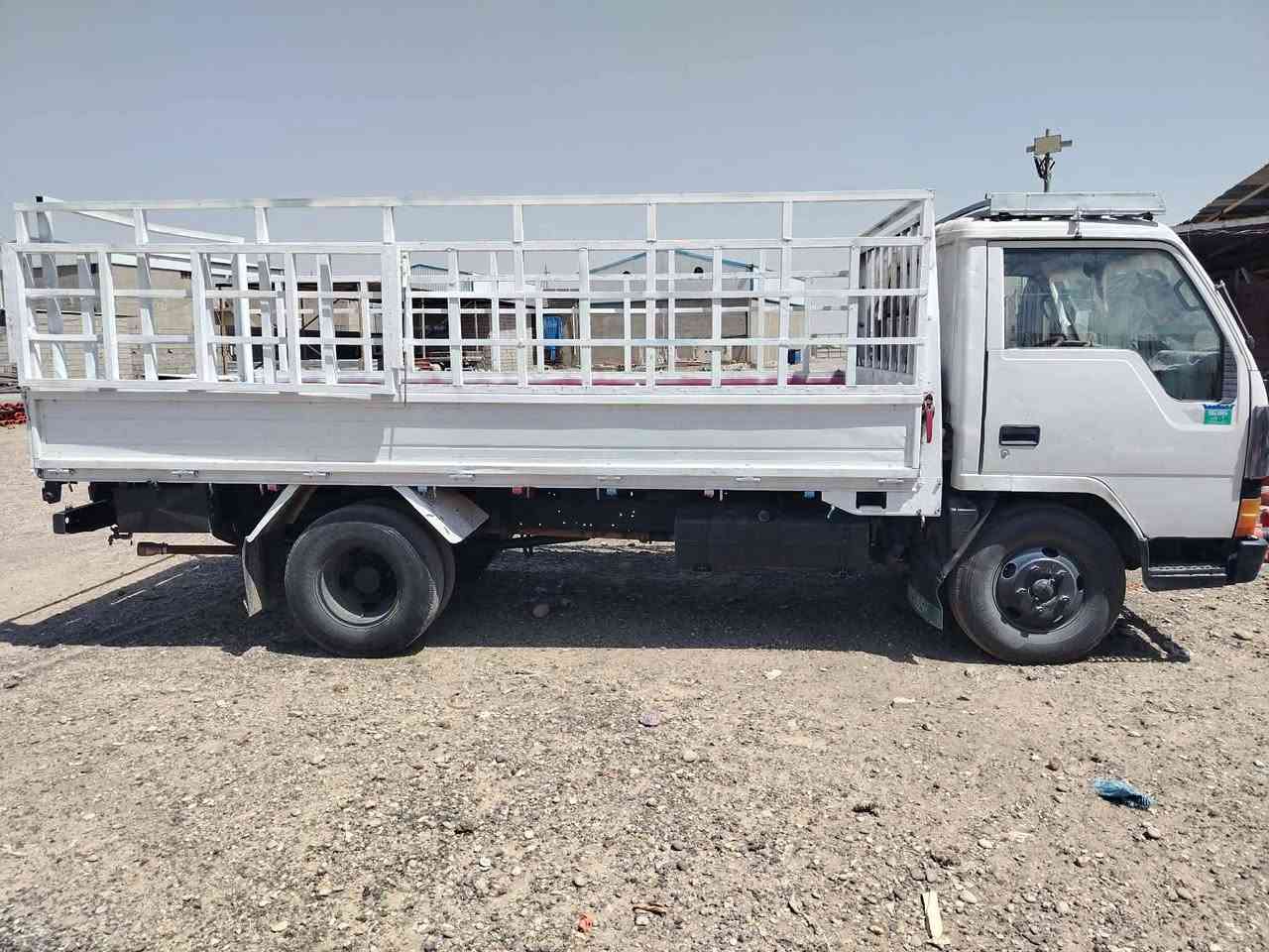 كنتر مستبوشي موديل 93 بسمي كير ومحرك واكسل كلها شرط رقم بغداد  السعر ٨٨وبيها مجال رقم الهاتف ***********
