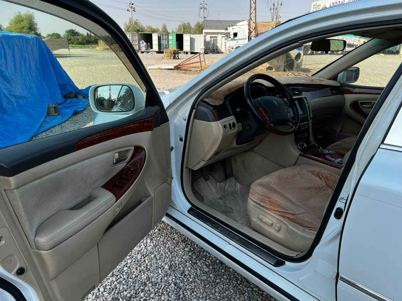 بەناوی خوای گەورە 
شاهینە 2006 ڕۆیاڵ
موس موس
سێ دوگمە ناوزەرد 
182 بێ دوکەڵ تازە سێرڤس کراوە 
چوار تایەو ویلی لۆکی لەژێرە شوێن موسەکانی چاک کراوە
تەبرید ساردو گەرم بەشەرت بێ دەعمو لێ دراوی سەیارەکە زۆر تازەو جوان ماوەتەوە هەمو مەسرەفێکی کراوە بەشەرتی گێڕو مەکینەو سەقفو کەڤەرو هەمو شتێک 
سعری 70 گەڵاو مەعامەلە 
***********
