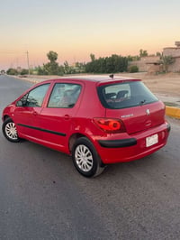 بيجو 307 للبيع موديل 2006 سياره مصبوغه حزام  تبريد شغال محرك كير كفاله...