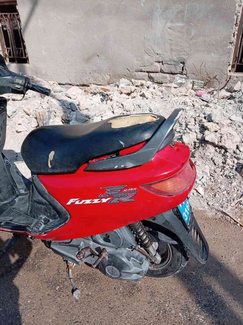 للبيع دراجه فراشه فحل✅
مكينه مفتوحه مره1 خرسه 

سلف وهندر وكهربائيات كله شغال  

دبلات خلفي امامي تايرات جدد

مكان قضاء المدينه منطقة باهله

تواصل خاص او عل رقم ***********

(السعر خاص)

