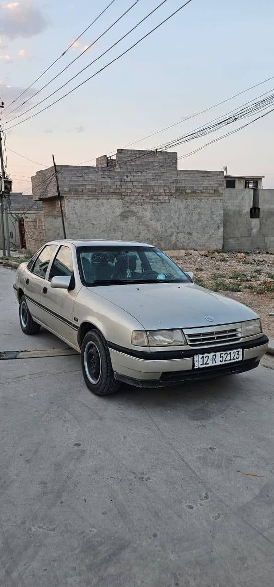 اوبل فكترا للبيع  
موديل 92
حجم.   18
اللون    سلفر 
الرقم.   نينوى. الماني شرط التحويل 
محرك.  طخم.  دواخل.   جديد.  
السعر.    45 ورقه 
***********
