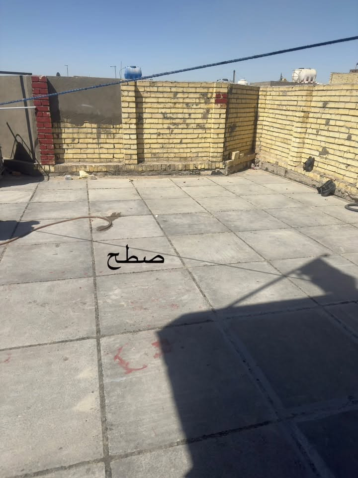 السلام عليكم 
بيت ب ام الكبر والغزلان المساحه 150 /7ونص /في20
البيت يحتوي على 6غرف نوم  واستقبال + محل +خدمات في الطالبق الاول والثاني 
بناء جديد 
صطح كامل بيتونه كبيره خوان مكلف بالنشر
اي استفسار هاذ الرقم 
***********
ما متواجد على النت
