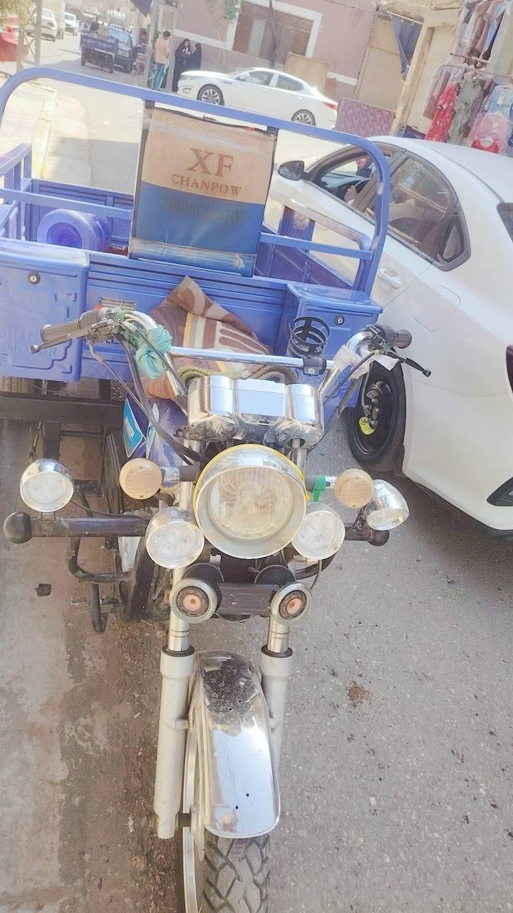 العنوان ديوانيه الحمزه شرقي ستوته مكفواله اوراقق اصولييه المحركك برغيي ما مفتوحح مننه ***********  المو شرايي لا يتصل
