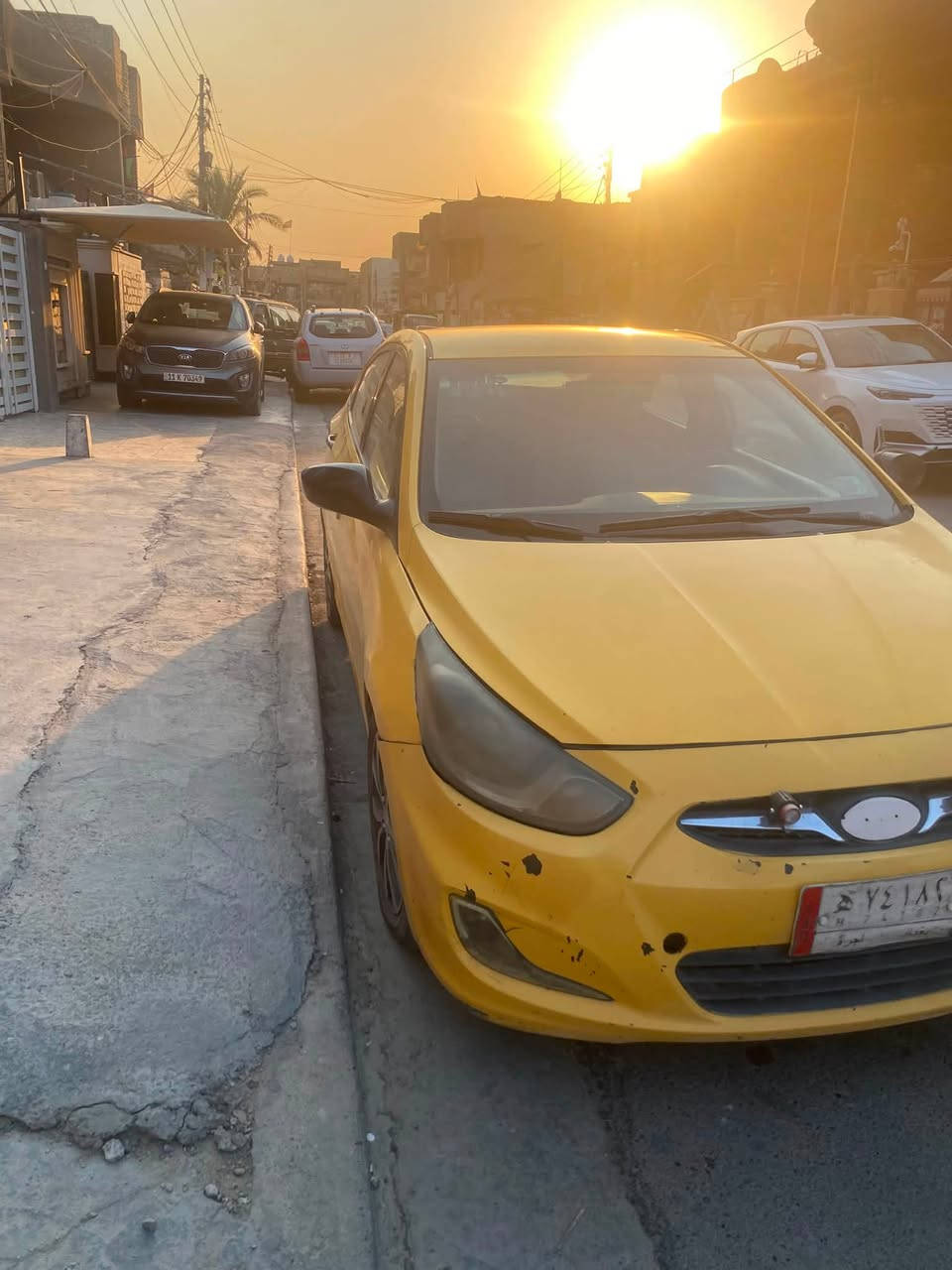 هونداي اكسنت الموديل 2015 السعر 70 ورقة
محرك 1600 
تبريد شغال 
كير ومحرك مكفول عليها منظومة غاز 
 تخم تاير  باتري جديد
مصفر هيئة وغرامات
العنوان بغداد الامين
نقص صدر امامي 
***********
