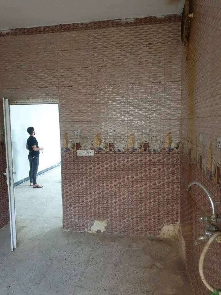 بيت للايجارنظيف بحي الميكانيك نزلت جسر النجف اول فرع عاليمين عن الشارع العام ١٠٠ م فرع الجملونات فرع شركة البذور المحتويات ٢غرفة نوم وصالة ومطبخ وصحيات للإستفسار واتساب ***********

