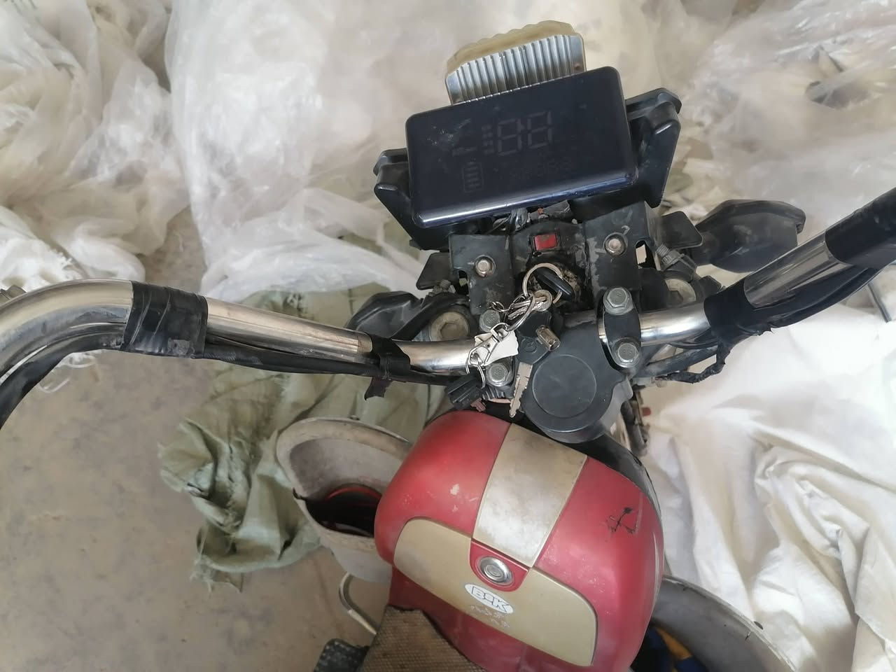 سلام عليكم دراجه هارلي للبيع البطاريات يقرن 11ونص بس وحده تقره 10ونص بطاريات خير من الله سعر 450وبيه مجال قليل
مكان بغداد عويريج الفلاحات
***********
