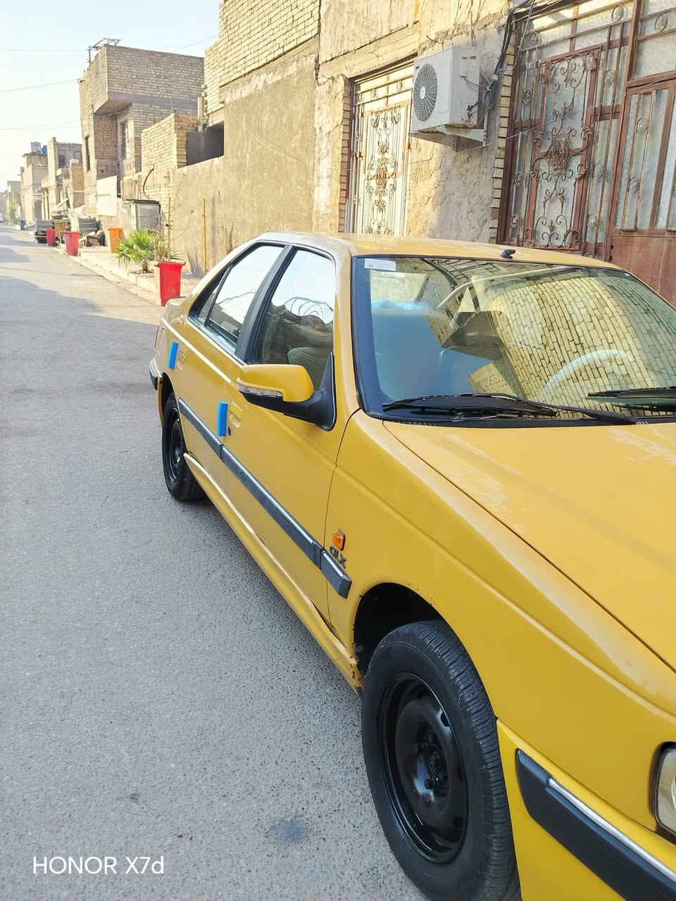 السلام عليكم بيجو بارص للبيع مديل 2015بيه جاملغ أمامي صبغ
السعر 40وبيهه مجال 

الاستفسار 
***********
العنوان بغداد حي اور

نص مكتوب في الصور:
- HONOR X7d