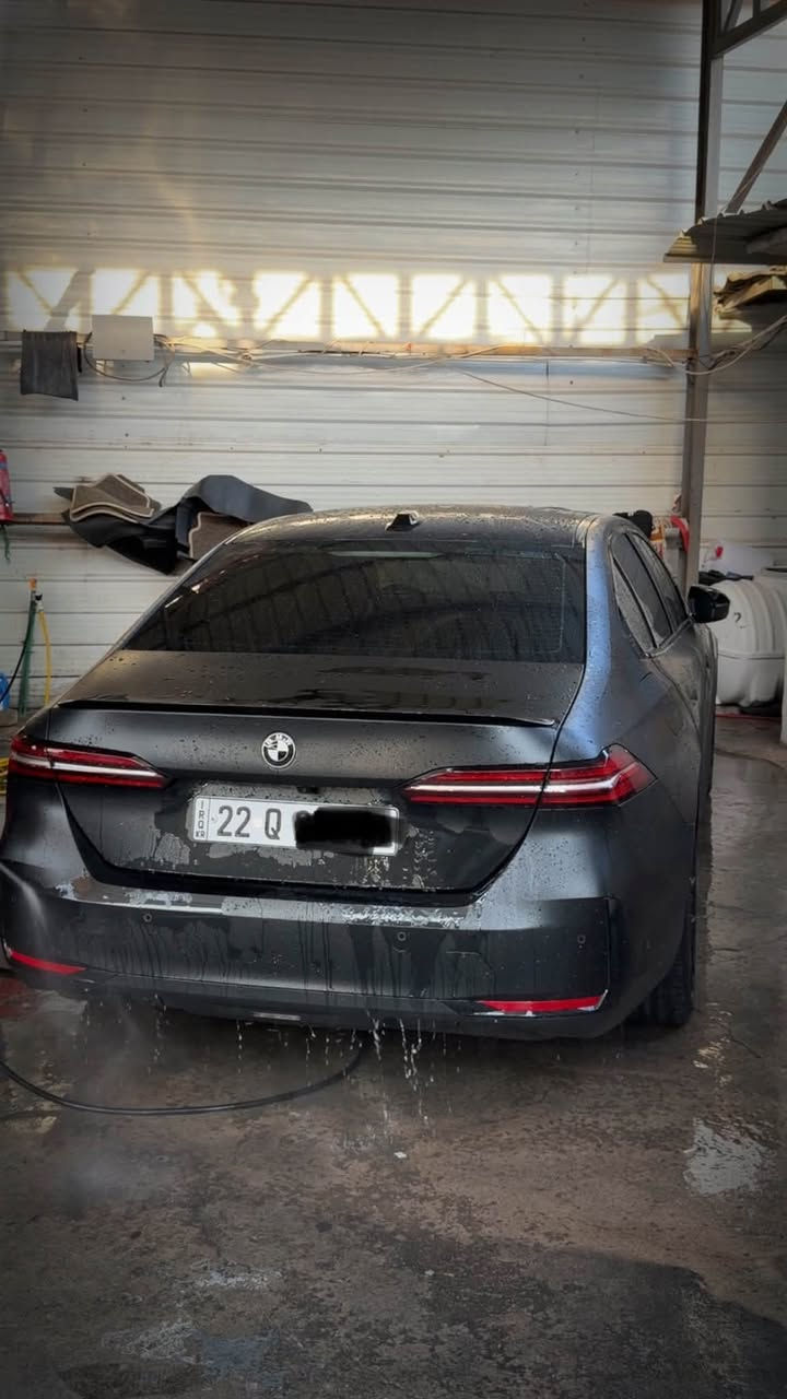 بي ام 530i 2025 كلين ماشية 36 مايل مغلفة ppf طافي ضمان 10 سنوات والسيارة فول بصمتين وكارت داتا شو خمس كامرات ومعروفة مواصفاتهة للأستفسار الاتصال *********** مكاني البصرة
