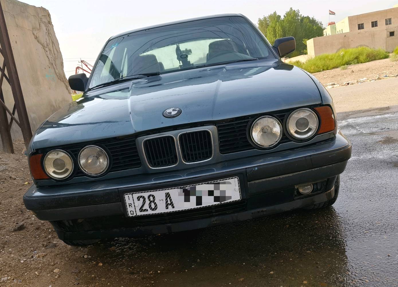للبيع مستعجل ‏‪***********‬‏
حجم 525i
‏موديل 1992 
‏لون رصاصي فيلي
‏محرك مفتوح 
‏كير اوتماتيك 
‏جام اوتماتيك 
‏ابواب سنتر لوك
‏كير ومحرك نضيف 
‏غرفه جديدة جلد اسود
‏كاعية تغليف جديد 
فلنجات تخم جدد
‏رقم انكليزي مشروع وطني
‏سنويه الى 2030 هزة جديدة
‏مابيها غرامات
‏بأسمي تحويل ثاني يوم
السعر ٤٢ وبيهه مجال بسيط
‏المكان بابل