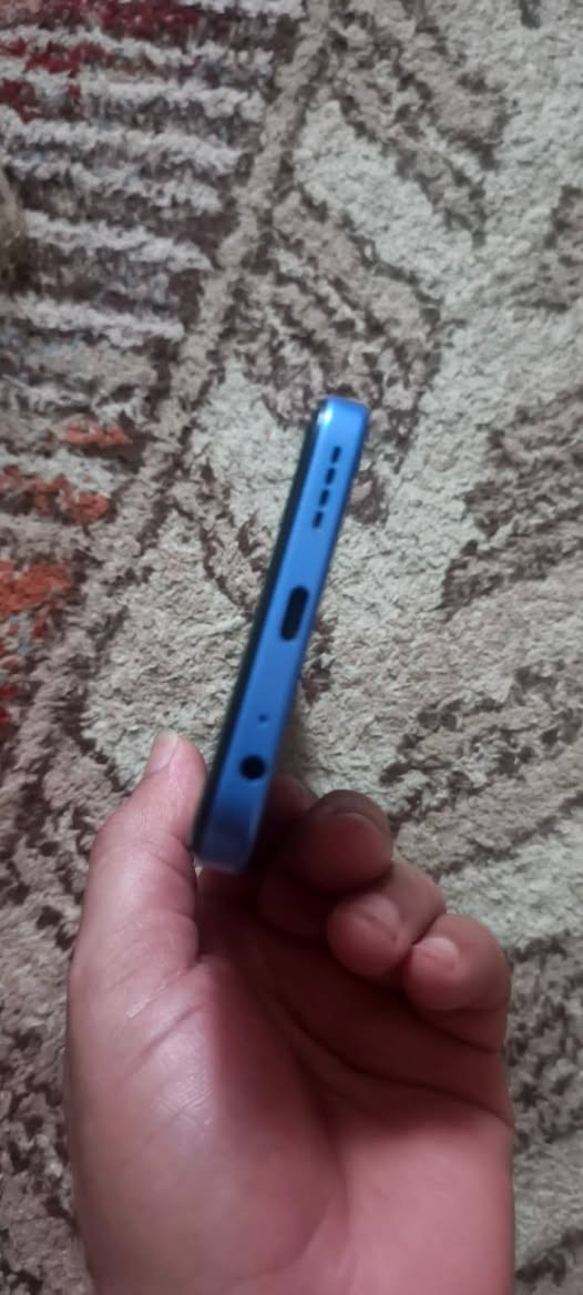 سلام عليكم انفنكس سمارت 10 ذاكره 128جهاز غني عن تعريف حلو وكارتونه كامله هيه والغراض اخوجديد مكاني الحسينية سعر 125الف رقم بي واتساب ***********فقط
