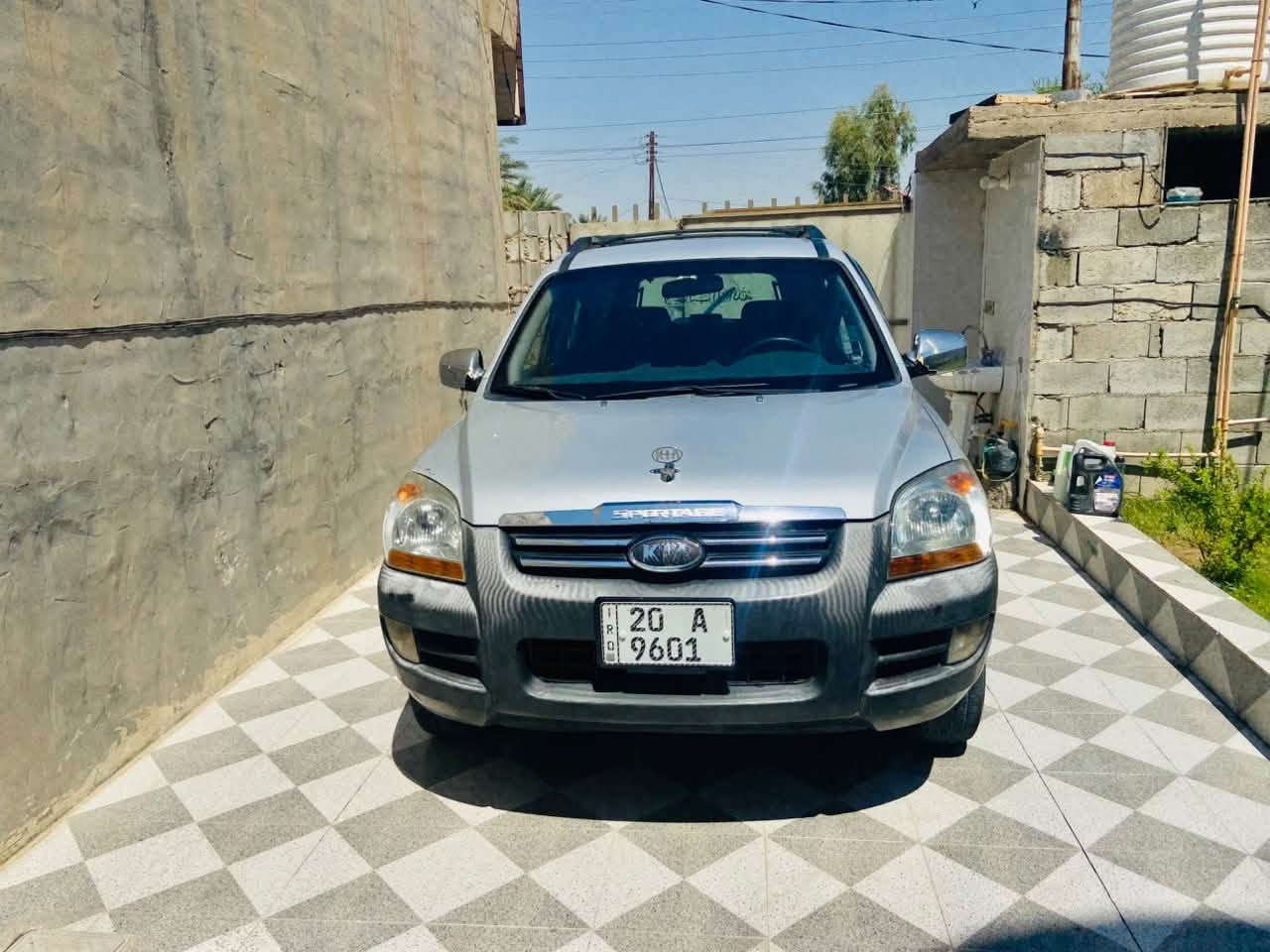 سلام عليكم كيه سبورتج موديل 8كير مكيه مكفول صدر 90بل ميه سياره جديده ضرر جملغ امامي بدون دواخل السعر 98وبيها مجال ***********
