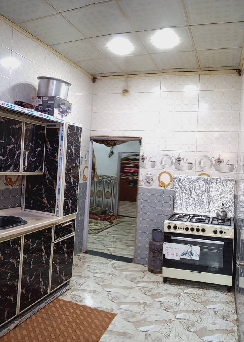 السلام عليكم بيت للبيع 🏠 بالامن الداخلي
المساحه 100 متر طابو صرف  بناء بلوك 
خدمات كامله  مدارس مستوصف قريب   
موقع امن الداخلي  منطقه 22 
السعر 85
الاستفسار اكثر اتصال ***********
