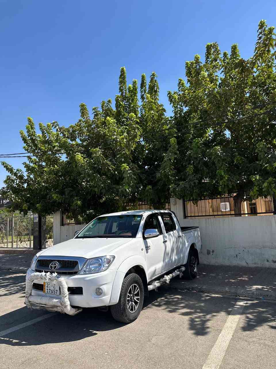 مرزییە 2009 دەبل سعودیی  بەس بۆنیتی رەشە  هندێک  شوێن ساردی هه یە  رەقم و سنەوی بە شرت نوییە چوار تاییەی نوێیە کیرو مەکینە بەشرت  ***********   *********** أربيل, العراق
