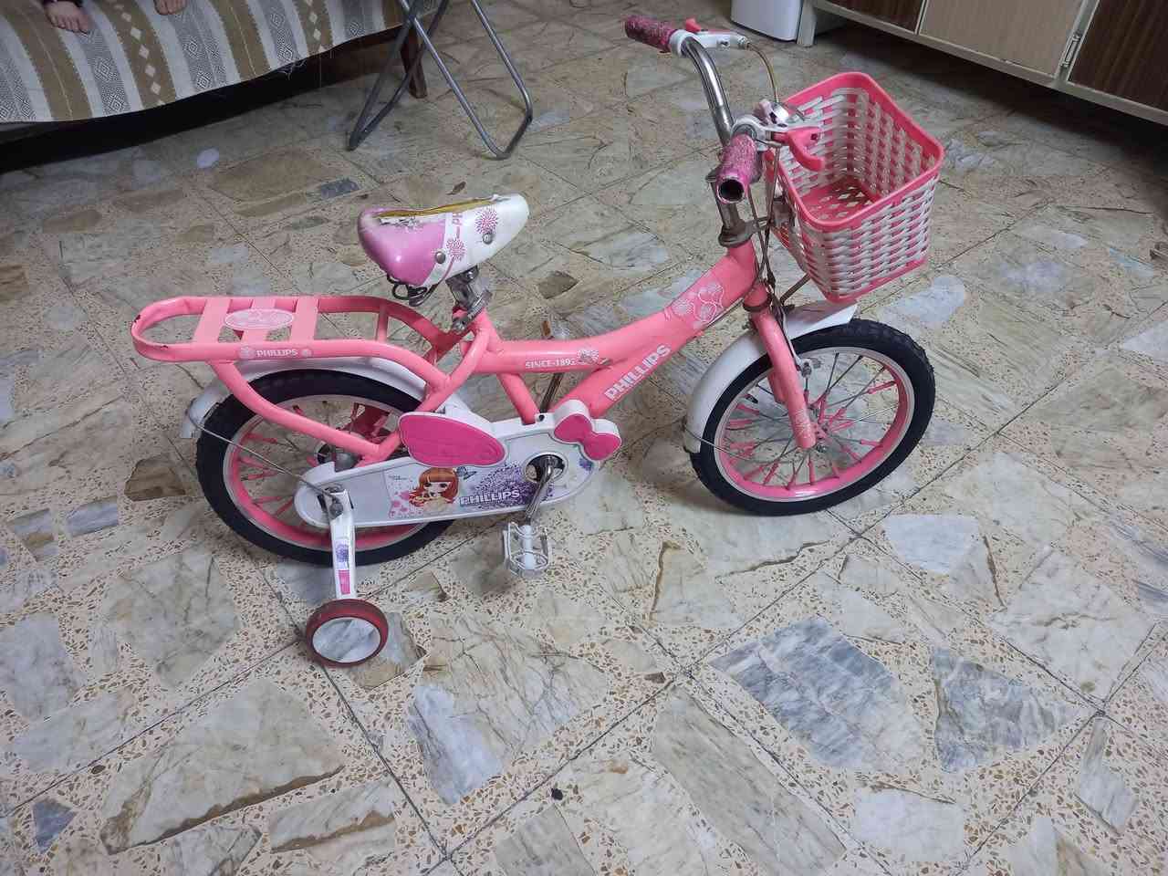 بايسكل للبيع كامل بناتي نهايته ٣٥
***********
