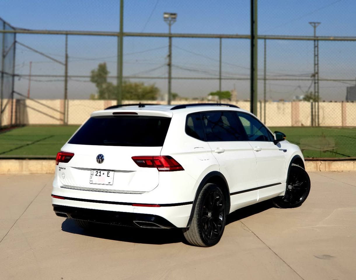 VOLKSWAGEN TIGWAN  R LINE 

مودیل 2021
دبل اکسل AWD
المسافة المقطوعة 57 mile ماوەی ڕۆیشتن
بونیت و جاملغ صبغ 

مواصفات R line فــــول فـــول
بانوراما
۷ راکب
کامیرا شاشە ئایباد
بصمة و شغال
بلاجکتور مع ستیرن
مقاعد جلد و کهربائي و هیتر
تبرید مرکزی
بریک بصمە
AUTO START ـ STOP 
رادار خلفی و امامی
رادار خطوط شوارع
رادار مانع اصطدام
حساسات امامیة و خلفیة
فتح جامات عن طریق ریموت
تحکمات ستیرن فول
لایت اوتو
لایتات فول LED 

کیر ـ تبرید ـ تحویل بشرط
المحرك لیس بشرط 

رقم و سنویە جدید
ترید تحویل ـ ترید وكالة جاهز . 

سعر : 130 ورقە و مجال قلیل 

مکان السیارە : اربیل
***********
واتساب + فایبر أربيل, العراق
