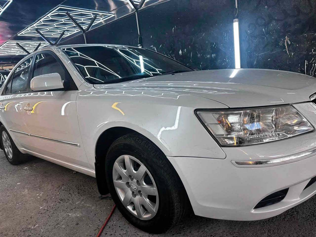 تحيه طيبه الاخوه الاعزاء سوناتا ٢٠٠٩ بلاديه بدون صبغ اماكن بارد بيها فقط عداد ١٠٠ حقيقي رقم مميز ٣ ارقام بابل ابسمي خليجه مكينه ٢٤٠٠ دوش اخوان السياره نضيفه جدا وتراي زيرو تنباع هيه والرقم مكانها بغداد العامريه او البياع السعر ١٤٥ ورقه قفل 
***********
