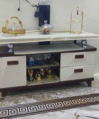 ميز مستعمل • نضيف • بغداد طالبيه
